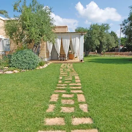 Casa Vacanze La Corte 3*