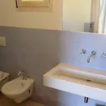 Casa Vacanze La Corte מלון דירות טורה ואדו