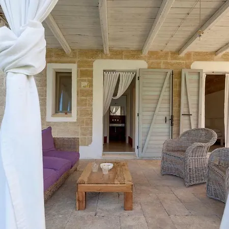 Casa Vacanze La Corte 3*